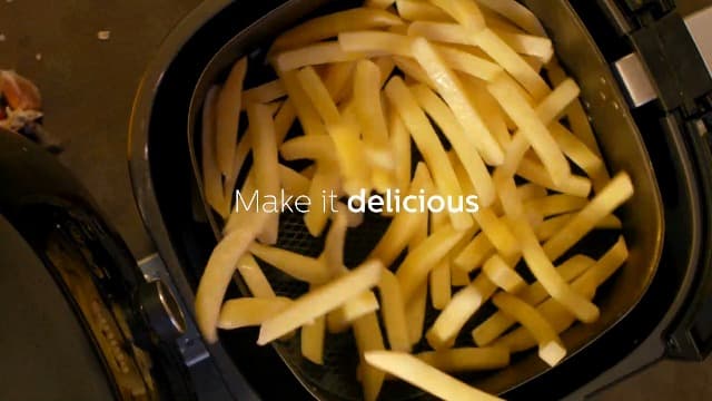 Philips Premium Airfryer XXL, Fat Removal Technology, 3lb/7qt, Rapid Air Technology, Digital Display, Keep Warm Mode, 5 Cooking Presets, HomeID App, Family Sized, Black (HD9650/96)