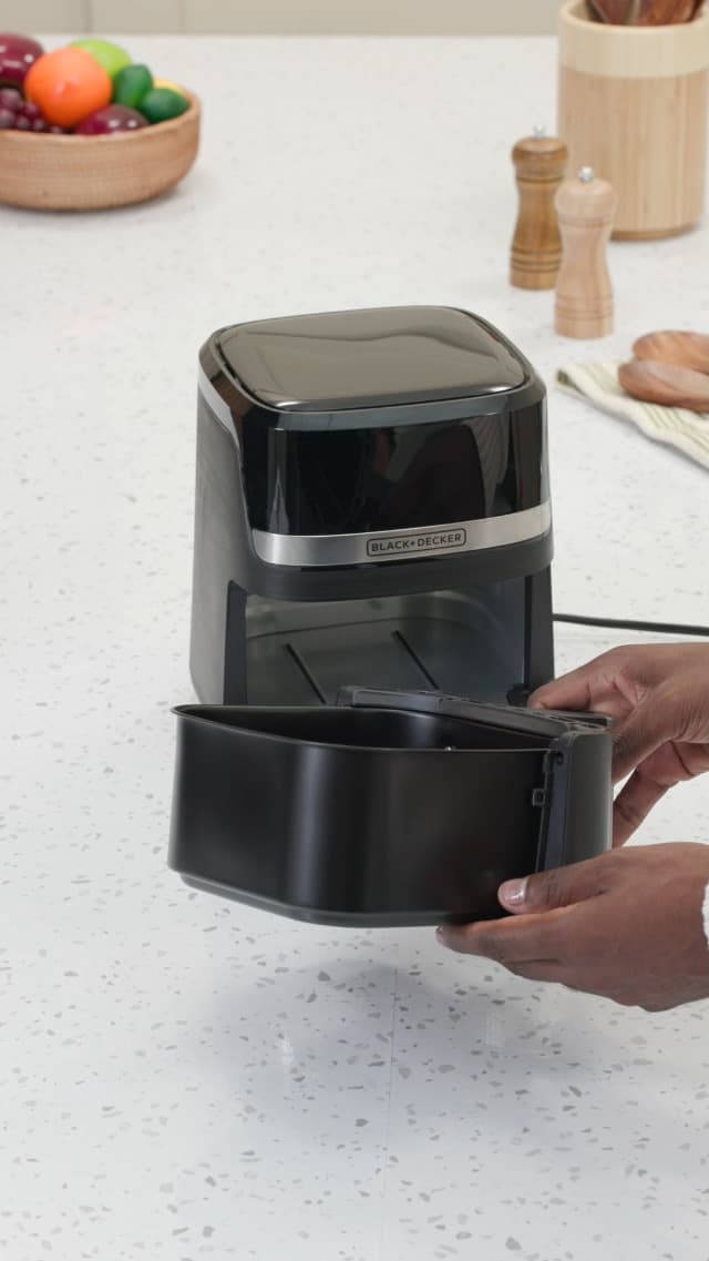 BLACK+DECKER Purifry 2QT Air Fryer, Crispy Deep Fried Taste without the Fat, Plus Bake, Dehydrate, and Keep Food Warm, Digital Touchscreen and Auto Shut-Off